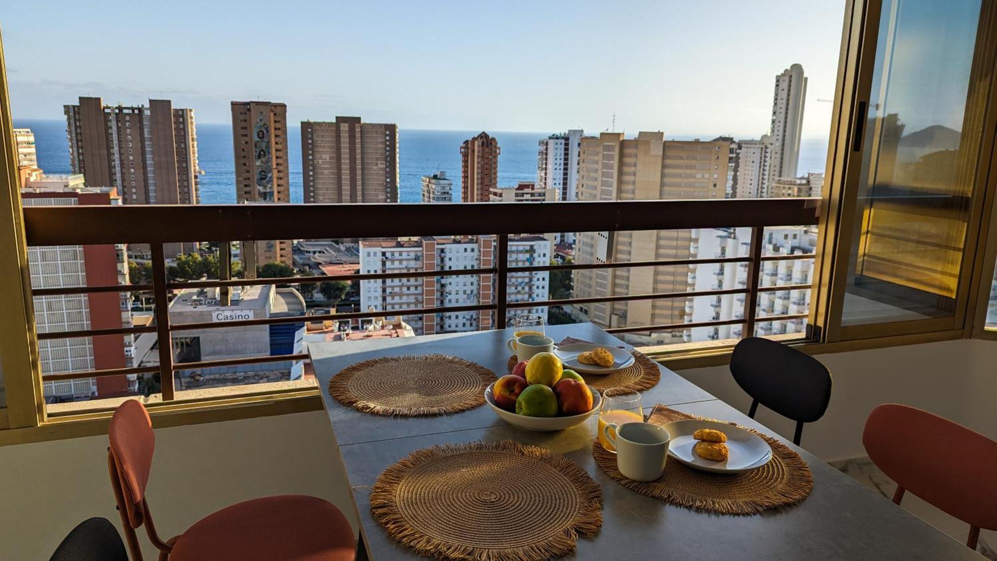 Acuarium Levante Beach Apartment Benidorm Bagian luar foto